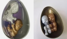 The unsolved mystery behind the toy alien egg in the 90s
