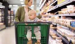 Should supermarket staff clean up the vomit of a customer’s son?
