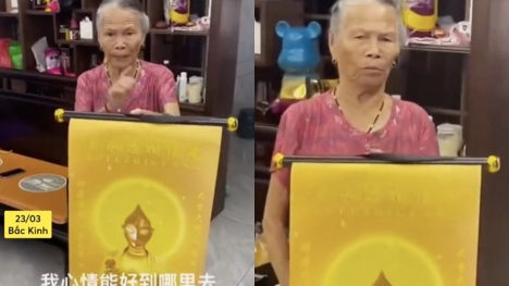 The granddaughter secretly changed the painting of the Buddha Bodhisattva to Utramen