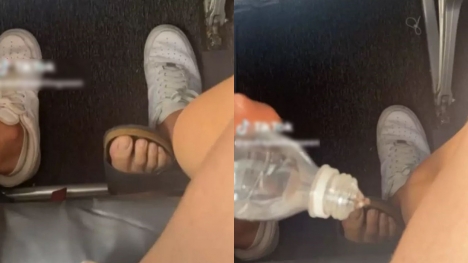 Man takes revenge on fellow passenger pokes feet under his seat during flight