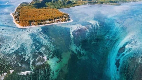 World's largest waterfall is actually underwater