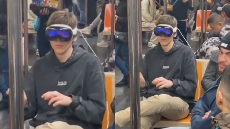 People baffled after seeing man wearing Apple Vision Pros on subway