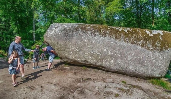 Trembling Rock weighs 137 tons, but anyone can easily move it