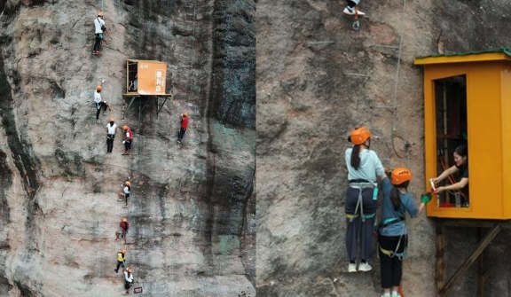 China’s ‘most inconvenient convenience store’ hangs off the side of a cliff, leaving people in fear