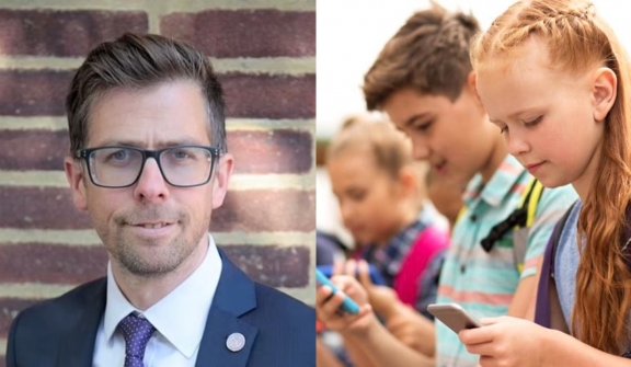 Head teacher plans 12-hour school day to break 'phone addictions'