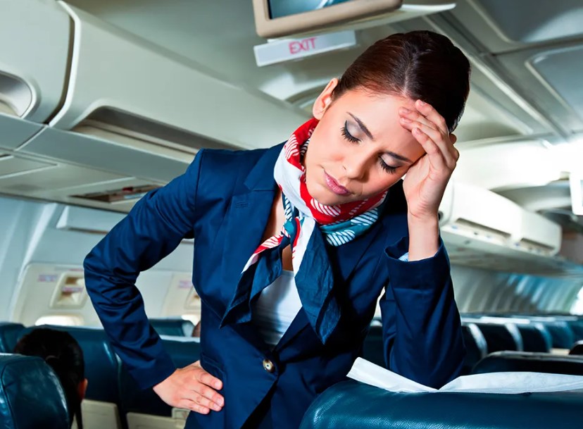 Three things that the flight attendant dislikes passengers doing 4