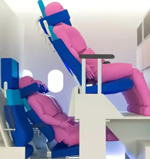 Passengers were stunned by DOUBLE-DECKER plane seat: Here’s what it looks like now 2