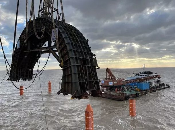  150-year-old mystery shipwreck is found to contain astonishing treasures 4