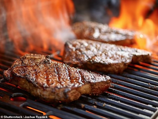 Scientists suggest using microwave to cook the perfect steak 5