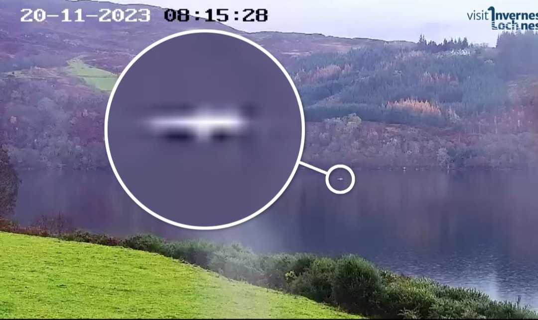 Footage captured of 'Loch Ness monster' moving 'like a torpedo' before disappearing on the surface? 1
