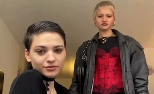 Twins separated at birth reunited 19 years later after being sold into an illegal adoption ring - Thanks to a TikTok video 3