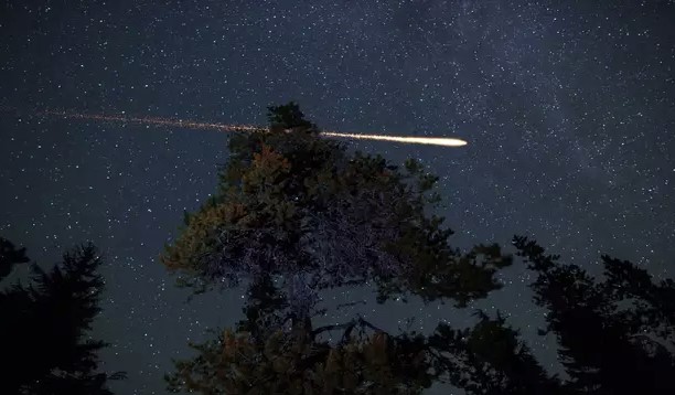 Doorbell camera captured half-ton meteor crashing in Texas with a stunning sonic boom 4