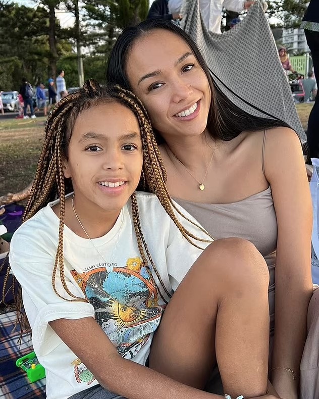 Mother pulled 12-year-old daughter out of school to become a full-time influencer 1