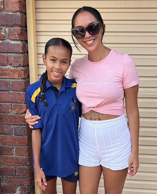 Mother pulled 12-year-old daughter out of school to become a full-time influencer 3