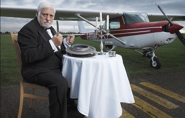 Top 5 strangest men in history, from the man who ate an airplane to the man who attracted a magnet 2