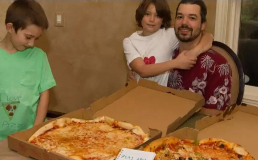 Man bought two pizzas with Bitcoin 13 years ago, now valued at a staggering $437 Million 2