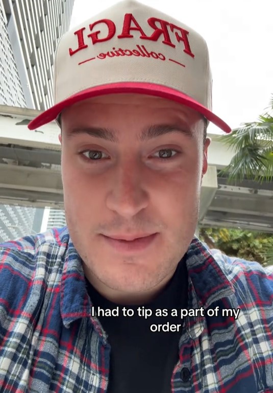 Man gets furious after realizing the US tipping issue is out of control 3