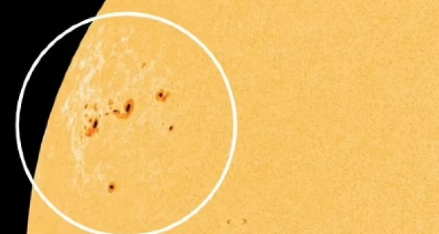 Massive sunspot 15 times wider than Earth spotted on the Sun, potentially harmful to Earth 1