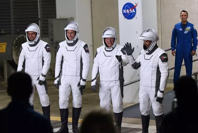 NASA reveals the standard conditions to become an astronaut. Image Credit: NASA