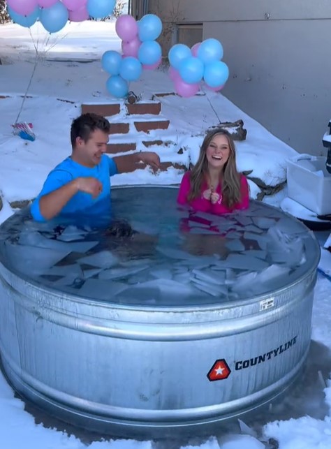 American couple sparks debate after jumping into ice bath in the middle of winter for unique gender reveal 2