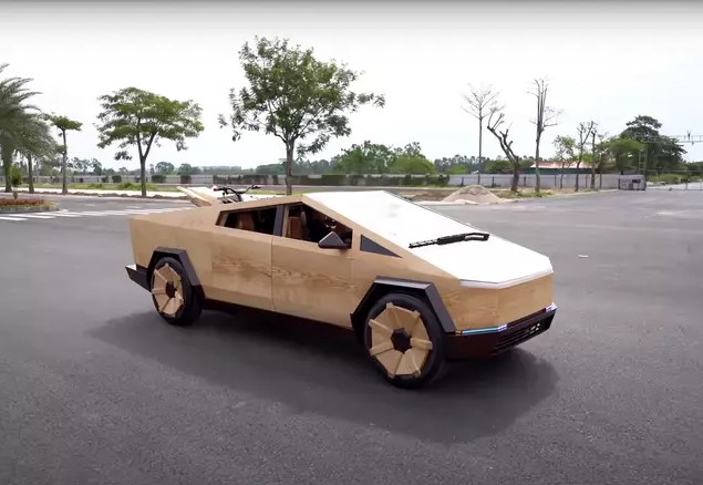 Cybertruck wooden version is built for $15,000. Image Credit: YouTube / ND-WoodArt