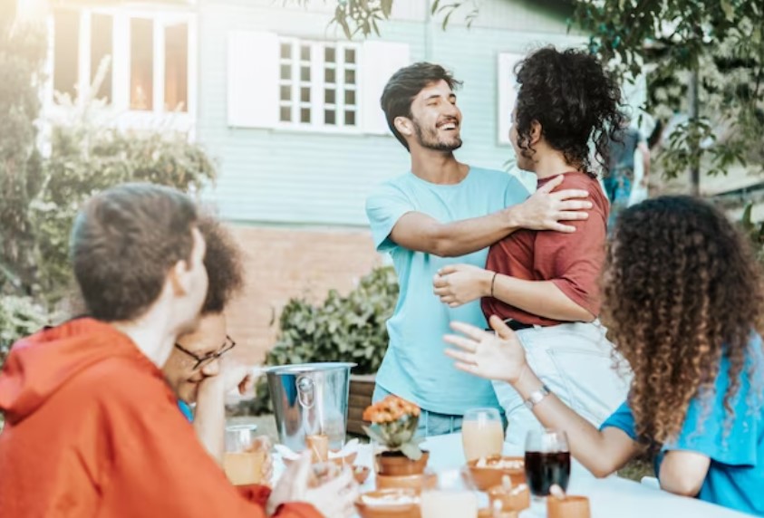 Mother was furious as neighbor 'friends' asked her to keep an eye on their house, but banned her from using their swimming pool 1