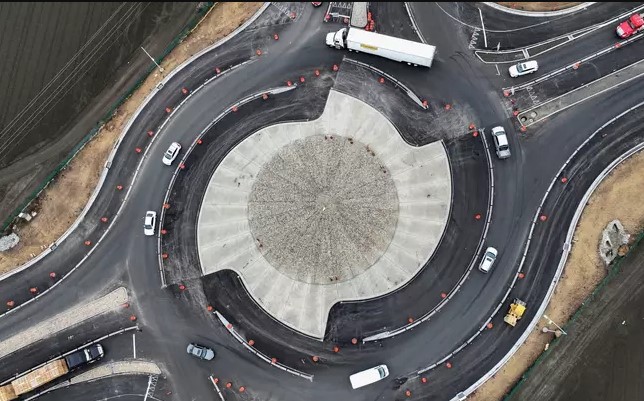 US first-ever roundabout officially opens leaving people baffling over its design 1