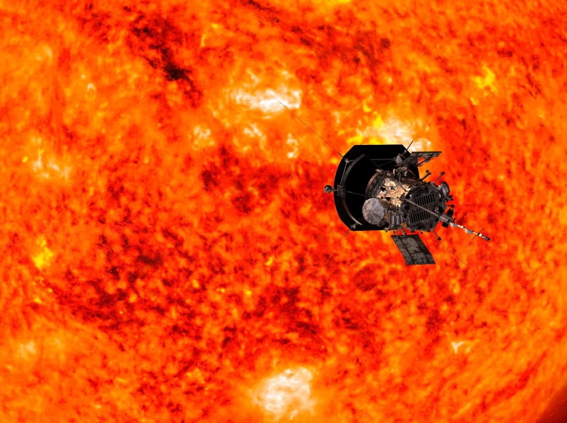 NASA's spacecraft planning to land on surface of the Sun for first time 1