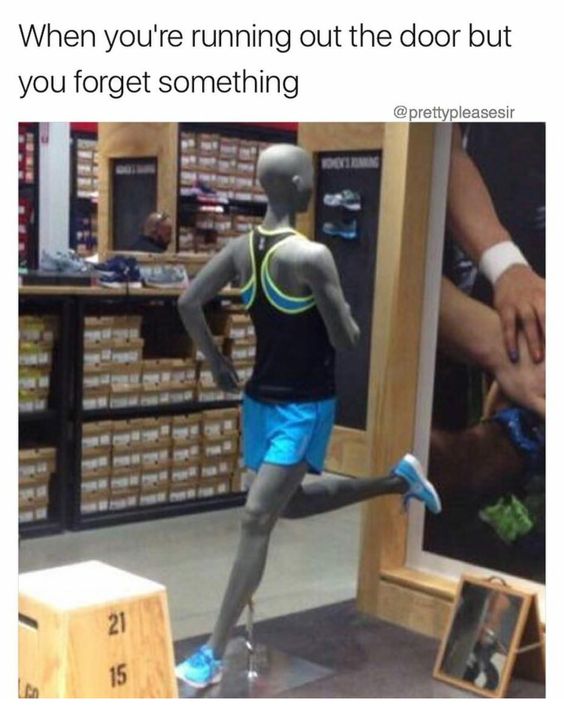 13+ hilarious mannequin poses to make your day 10
