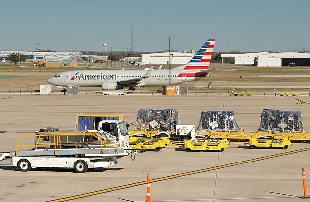 Male passenger who farted excessively left American Airlines flight delayed 5