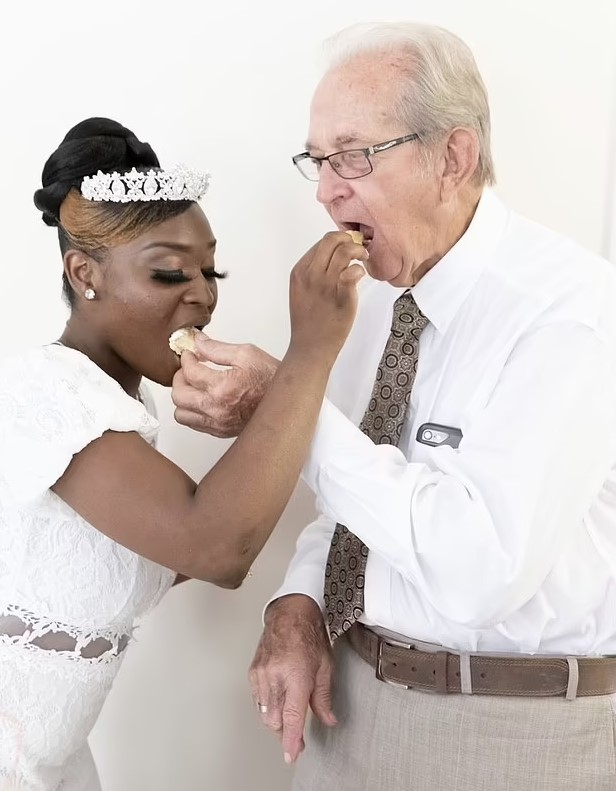 24-year-old woman and her 85-year-old husband consider IVF to have their own babies 4