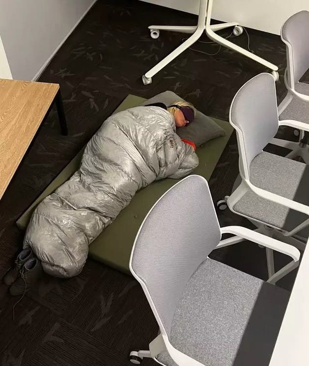 Dedicated Twitter worker who slept in office after 84 hours of work has been laid off from the company 1