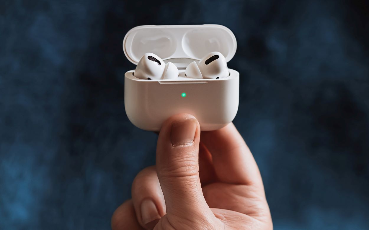 People are just learning why one AirPod always running out of battery faster than the other 4