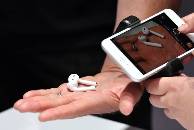People are just learning why one AirPod always running out of battery faster than the other 3