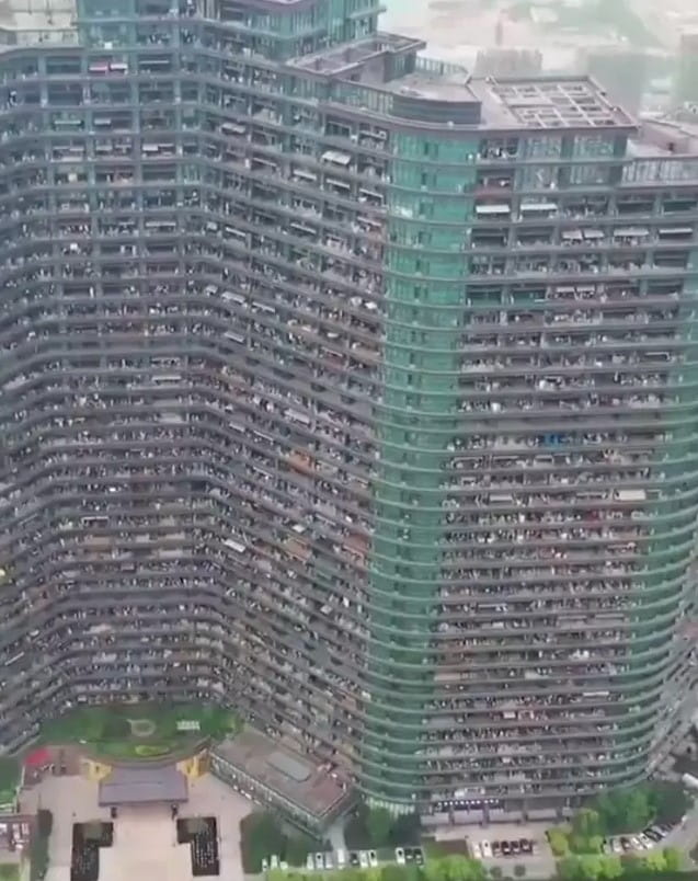 20,000 residents live isolated in 'dystopian' apartments where they never need to go outside 1