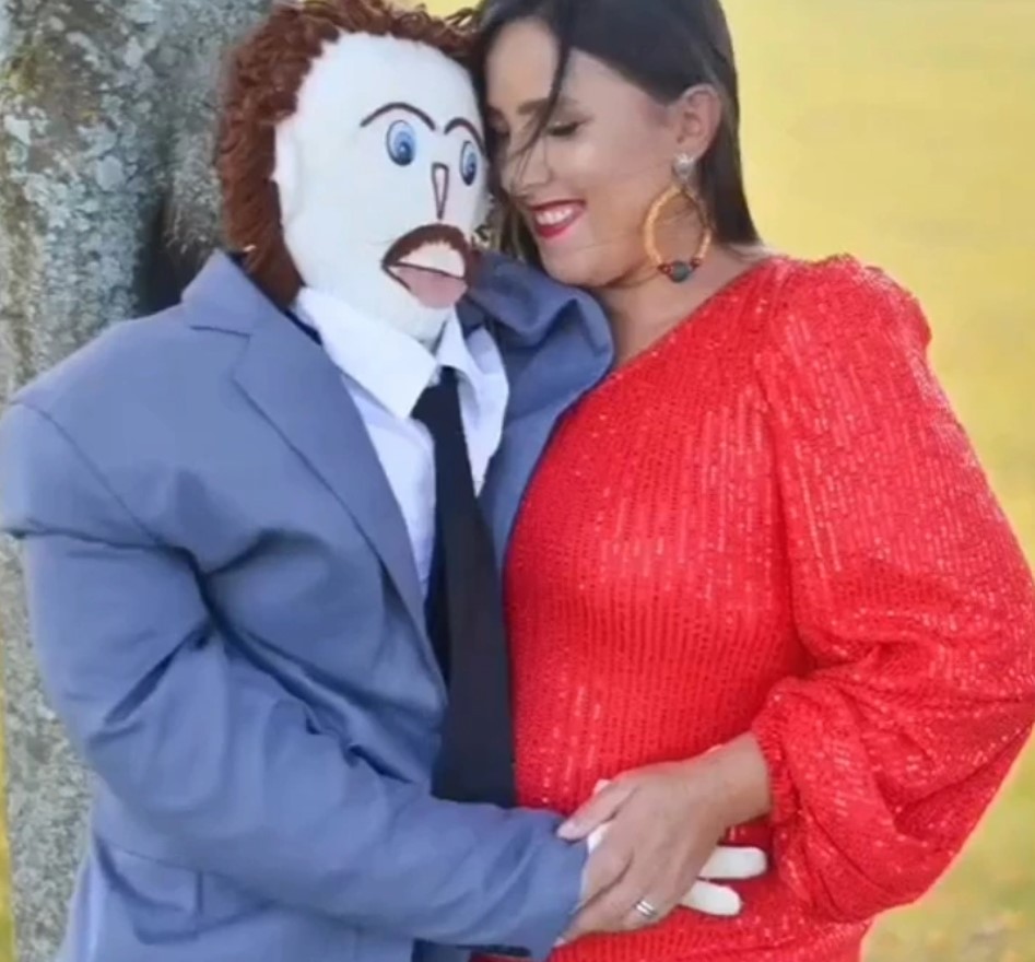 Woman married to rag doll reveals 'strange' pregnancy journey 2