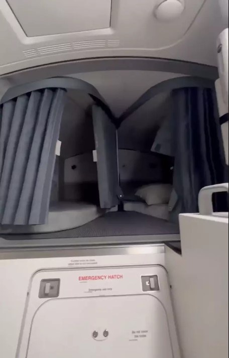 People were stunned after witnessing where pilots sleep during flight 4