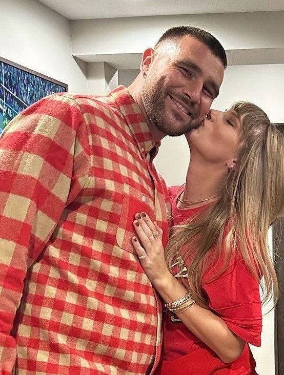 Travis Kelce makes headlines after choosing to marry Katy Perry instead of Taylor Swift in resurfaced clip 3