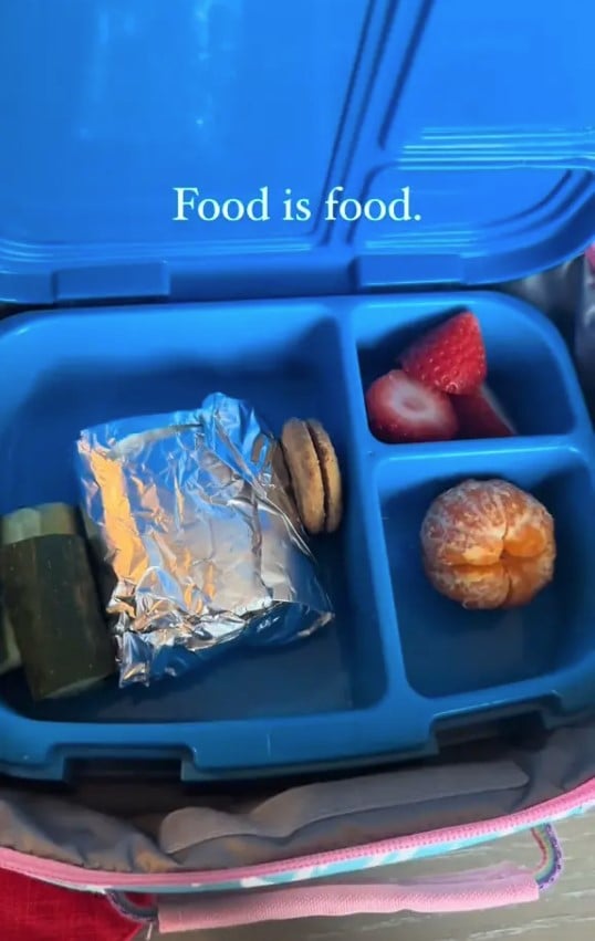 Mom left furious message in daughter’s lunch box for teacher after she complained about kid's lunch 2