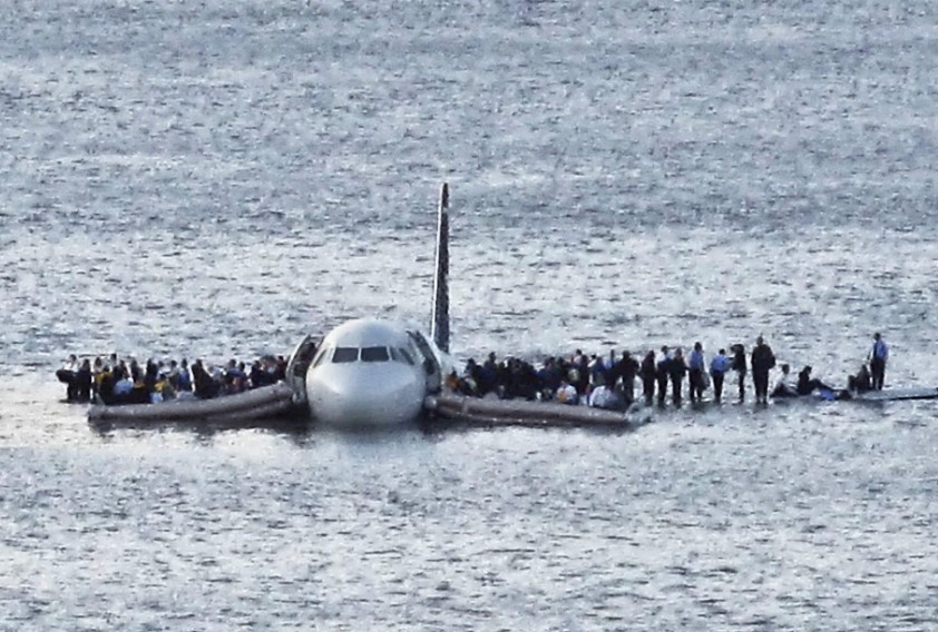 Man reveals reason why flock of birds attack plane that forced him to land in the water 3