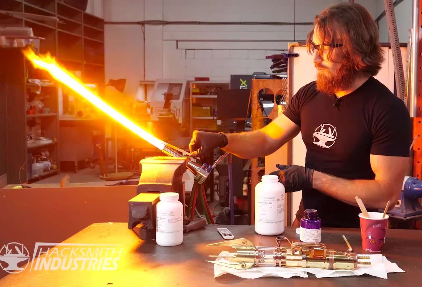 Man left people stunned after showing off 'world's first lightsaber' cutting through metal 6