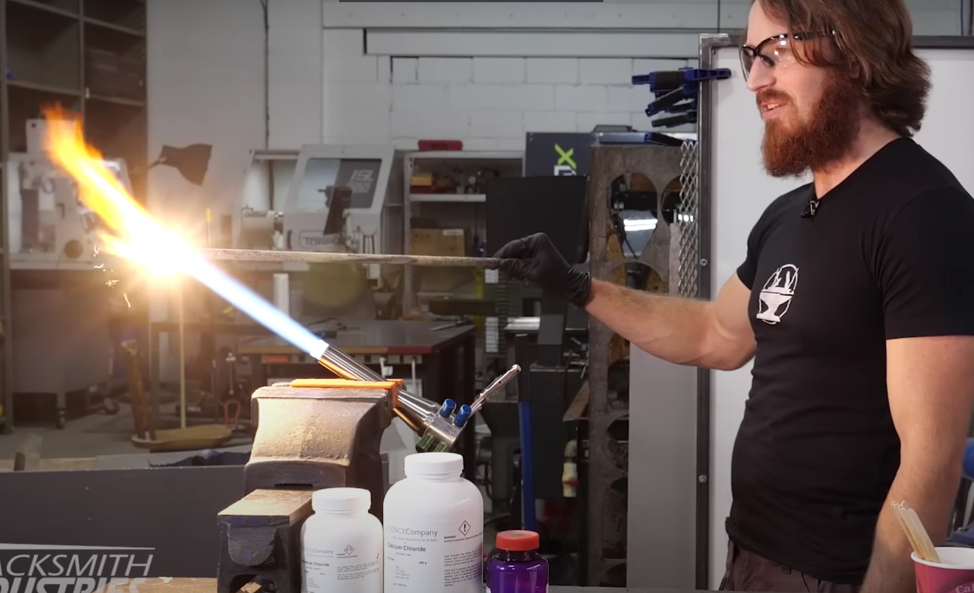 Man left people stunned after showing off 'world's first lightsaber' cutting through metal 3