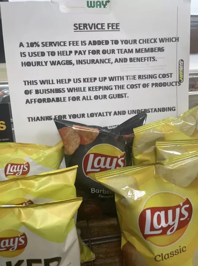 People get furious as Subway charges customers 10% service fee to pay for workers’ wages 3