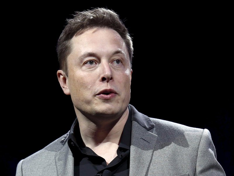 Elon Musk loses the world's richest man title after mocking Meta as Facebook and Instagram go down for everyone worldwide 2
