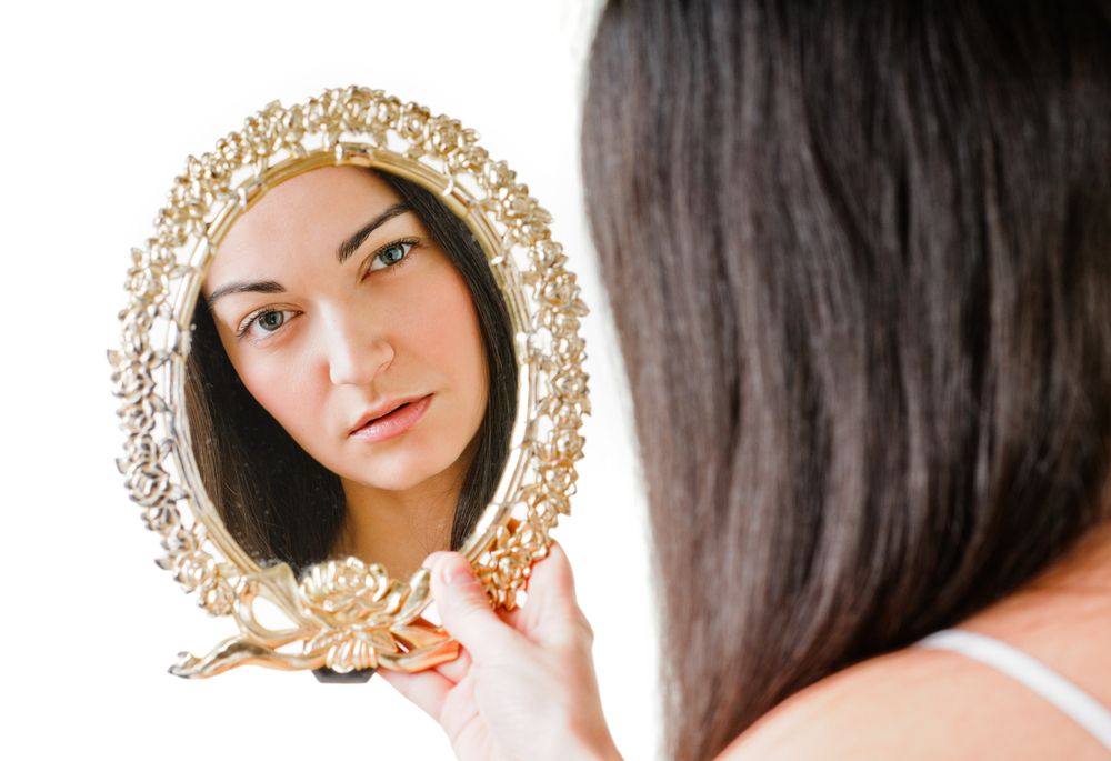 People just learned how mirrors work 1