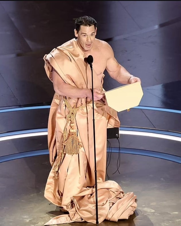 John Cena left people stunned after being undressed on Oscars stage 5