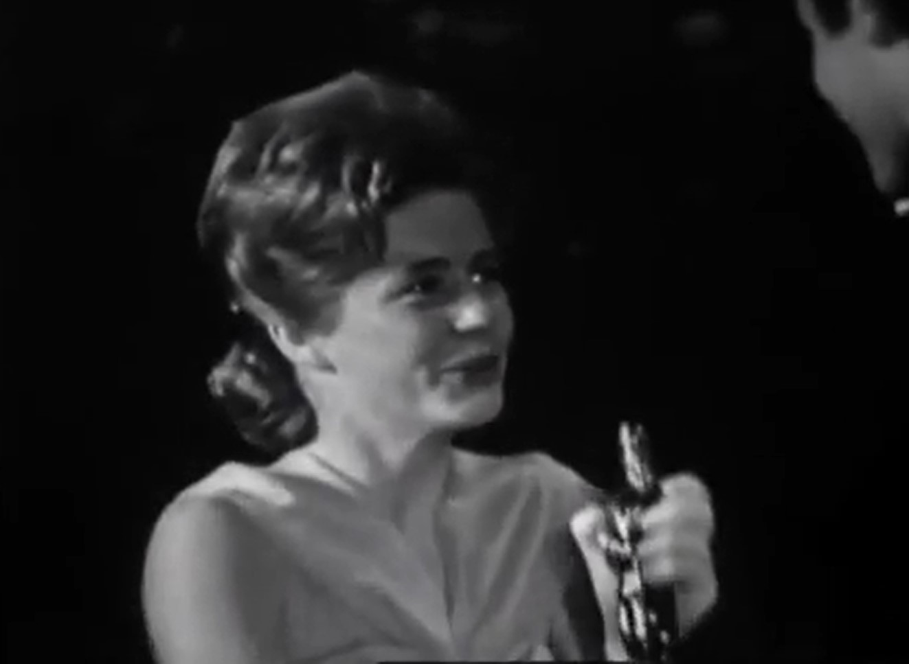 In 1963, at just 16 years old, Patty Duke became the youngest recipient of an Oscar for her outstanding performance in 