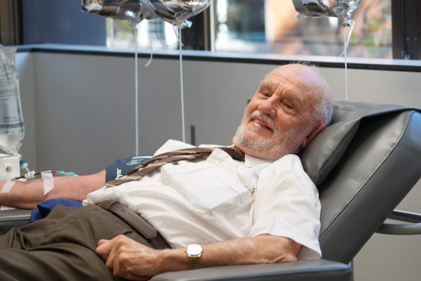Man saves the lives of 2.4 million babies after donating 'special' blood type every week for 60 years 4