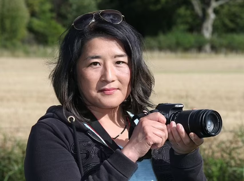 Photographer captures compelling Loch Ness Monster images, igniting international debate and analysis. Image Credit: Chie Kelly