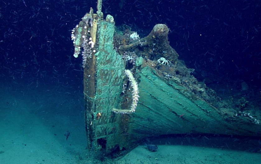 Experts recover $17,000,000,000 shipwreck after lying underwater for 316 years 3